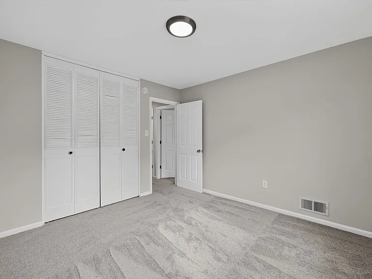 4898 Wheatstone Dr — Photo 21