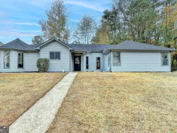 430 Thomas Jefferson Dr, Stone Mountain, GA 30083