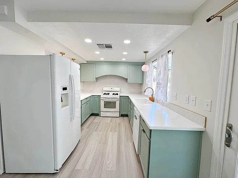 3317 Surfline Dr — Photo 12