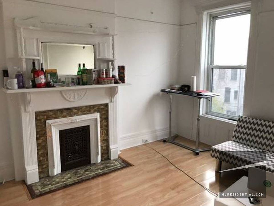2nd image of 696 Putnam Ave APT 3F