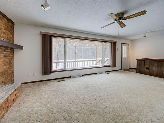 4th image of 10903 N Long Lake Rd