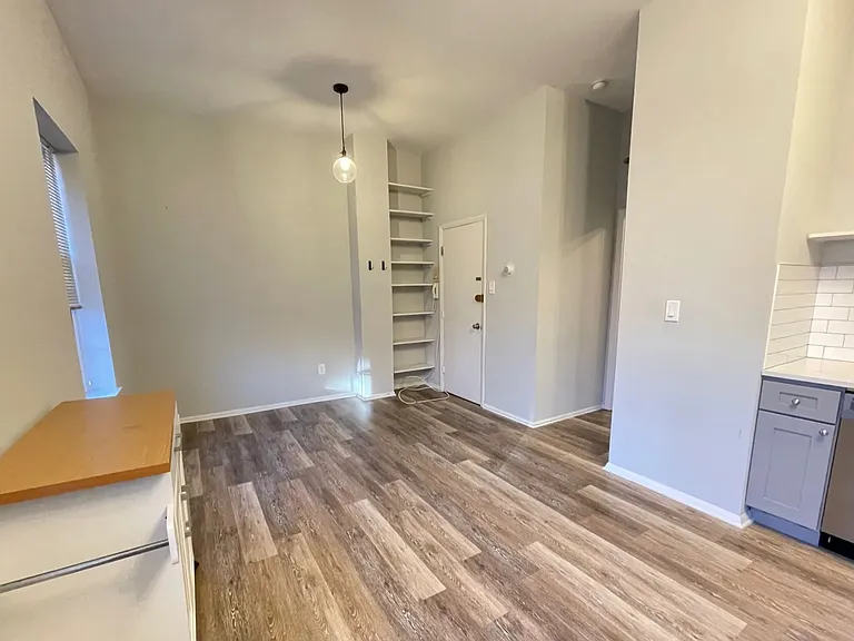 2034 Mount Vernon St #2F — Photo 4