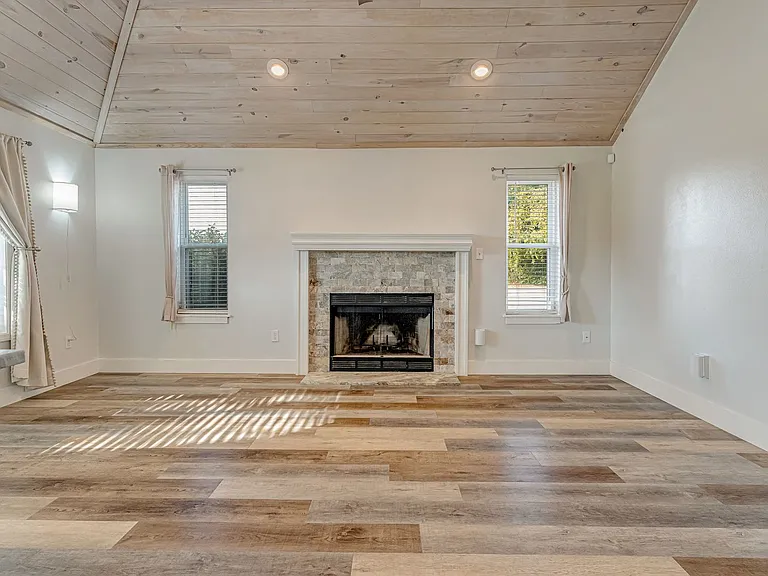 10008 Calle De Palencia — Photo 17