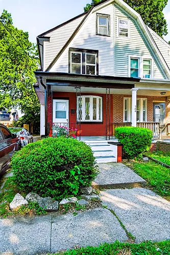 344 Gardner Ave Photo 1
