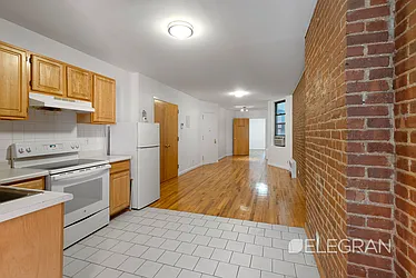 Rented by (Legacy) Elegran