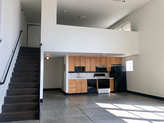 2nd image of 8 Bernice St Unit 102