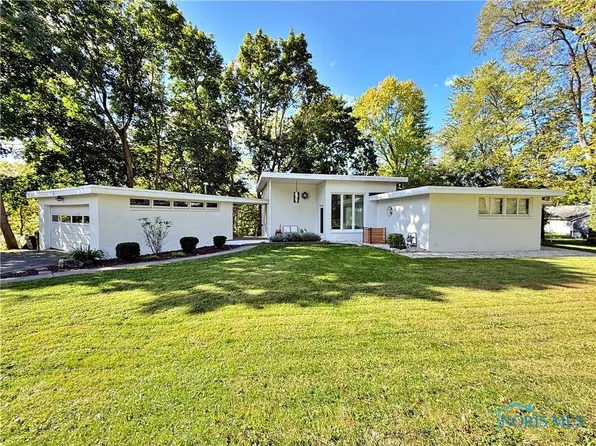 25 Southview Pl, Tiffin, OH 44883