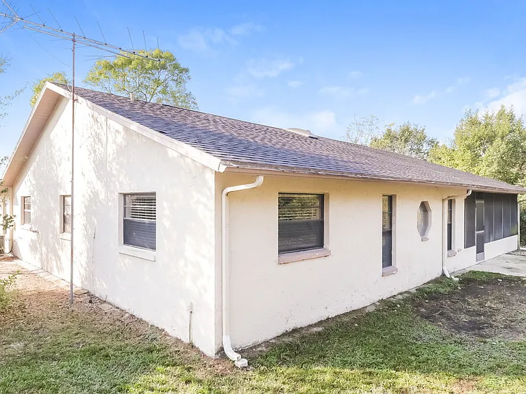 12305 Drake Ln — Photo 16