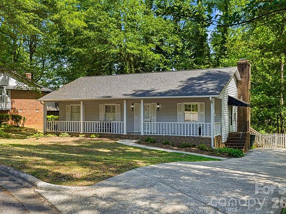 3rd image of 708 Hickory Hill Ct