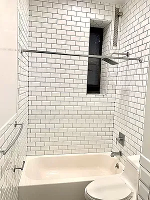 Rented by Max Apt LLC | media 38