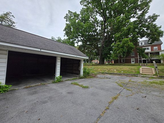 3rd image of 554 S Main St APT 8