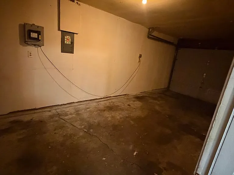 777 W Galbraith Rd — Photo 3
