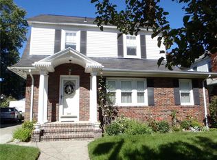 19 Shirley Blvd, Cranston, RI 02910