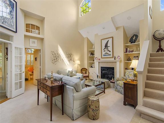 4th image of 8846 Lakeside Cir