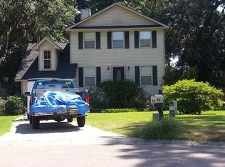 35 S Lake Dr, Savannah, GA 31410