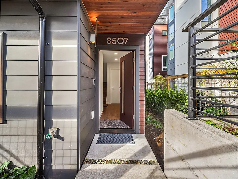 8507 16th Ave NW — Photo 4