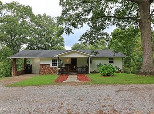 216 Bond Ln, Oneida, TN 37841