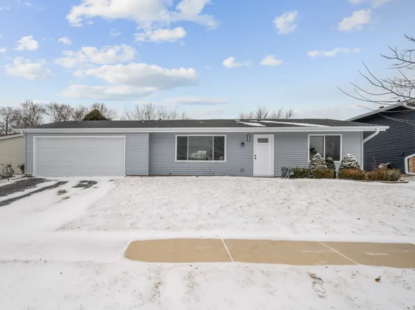 5224 Curtis Ln, Hanover Park, IL 60133