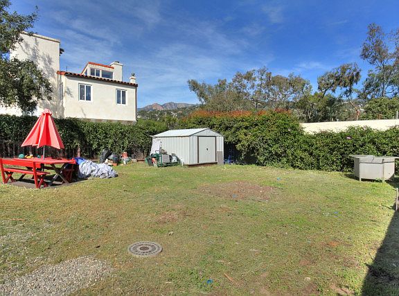 4th image of 1108 Olive St