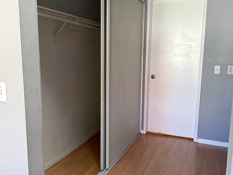 1224 S Cypress Ave #D — Photo 16