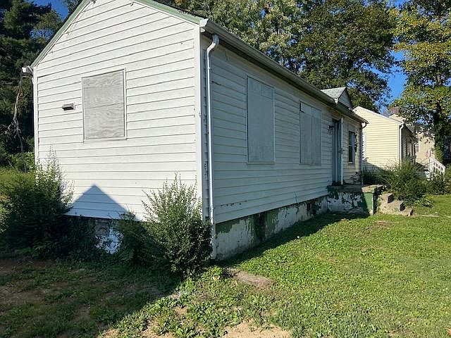2nd image of 2934 Glenrose Ave NW
