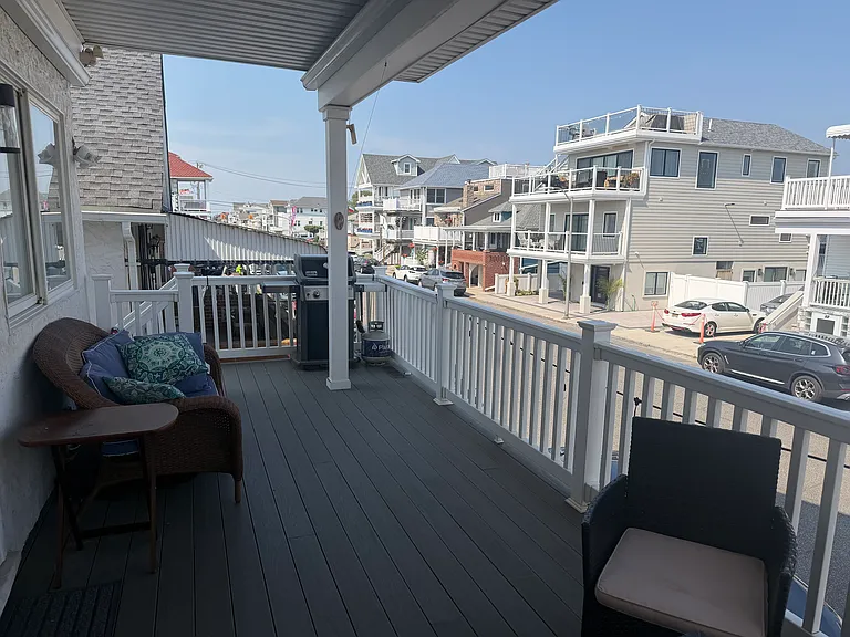 31 Illinois Ave #1 — Photo 16