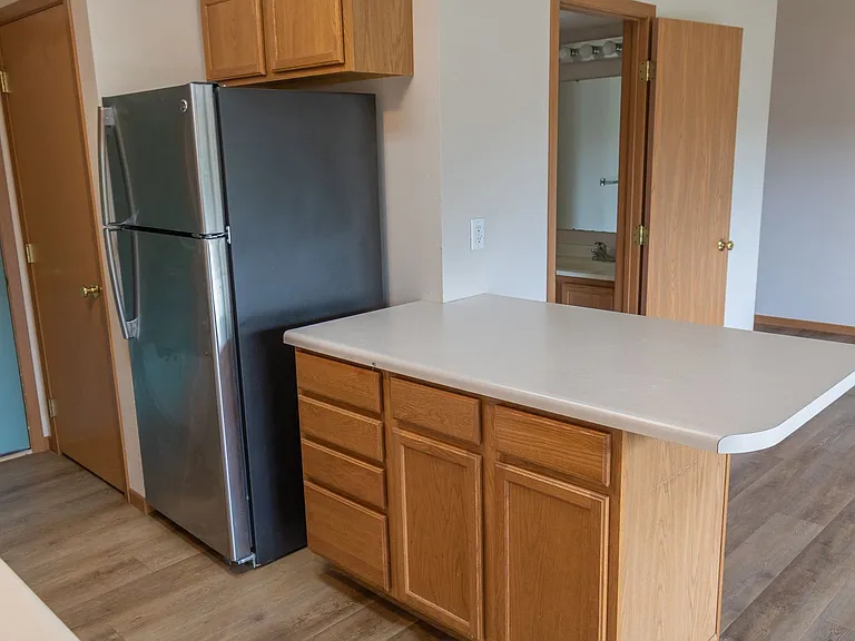 1039 Scott Park Dr — Photo 6