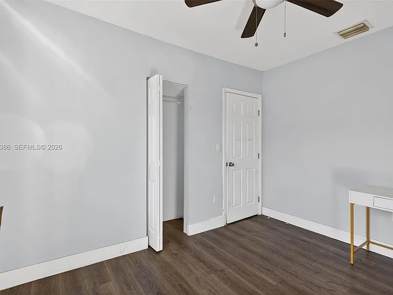 1880 NW 69th St — Photo 5