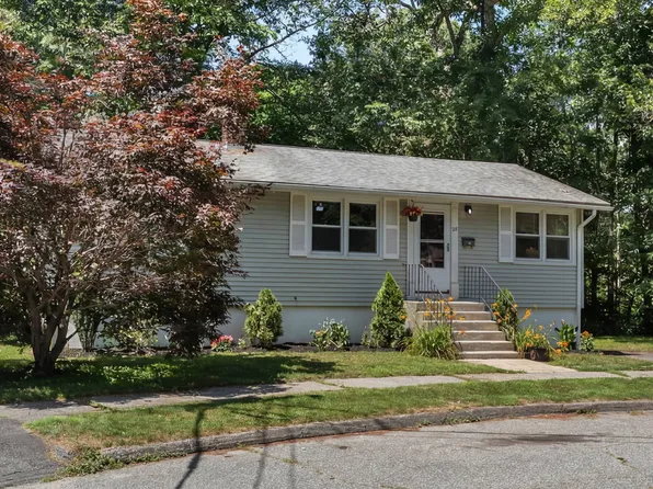 28 Greybert Ln, Worcester, MA 01602