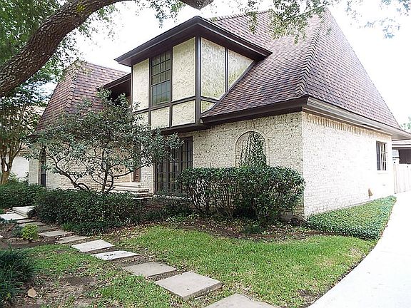 4th image of 10011 Sagedale Dr