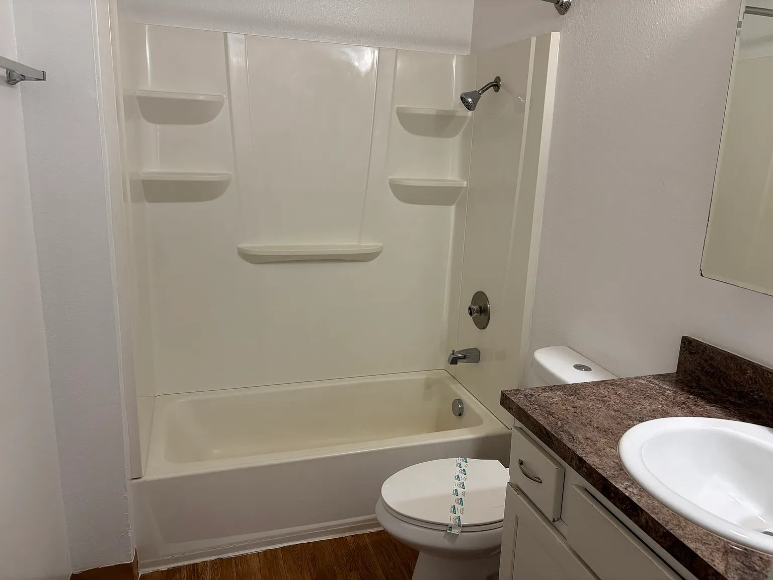 3 bed, 2.0 bath, 1792 sqft, $2,375 — Photo 4