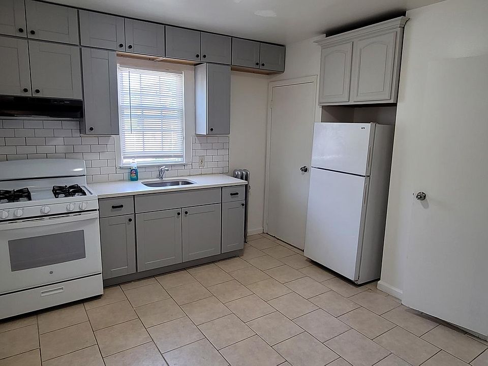 1st image of 14415 Ferndale Ave Floor 1