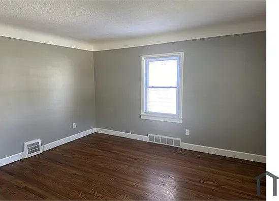 19348 Washtenaw St — Photo 3