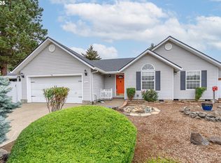 1583 SW James St, McMinnville, OR 97128