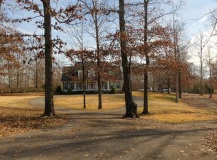 1220 Iron Hill Rd, Parsons, TN 38363