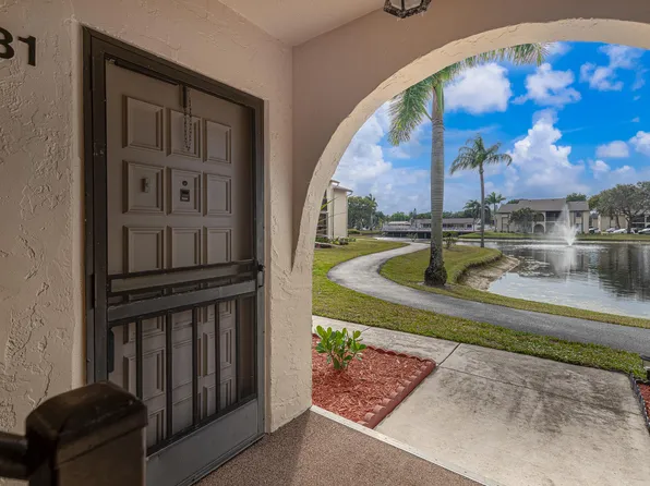 128 Lake Pine Circle #B-1, Greenacres, FL 33463