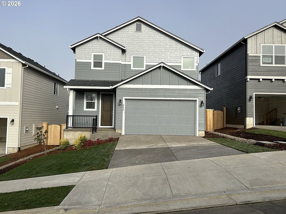 1st image of 995 NE Sagebrush Dr