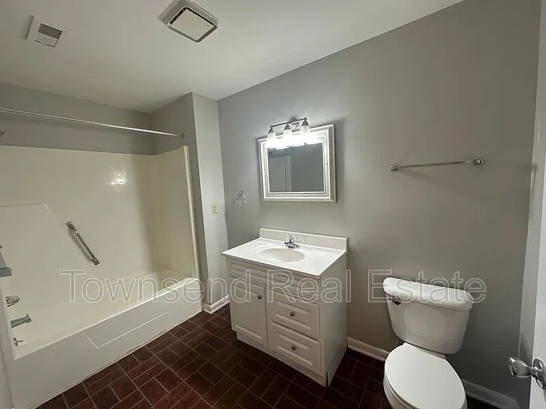 5853A Century Oaks Dr — Photo 5