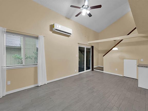3rd image of 28617 Magnolia Court Court
