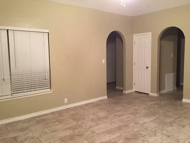 1532 Bryant Way — Photo 4