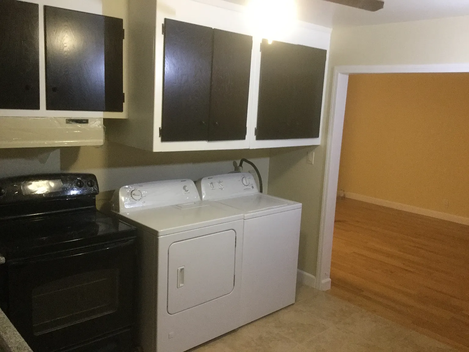 2 bed, 800 sqft, $2,600 — Photo 3