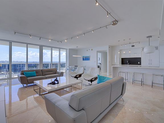 5th image of 1850 S Ocean Drive #3305