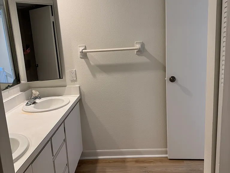 1508 Park Meadows Dr #4 — Photo 12