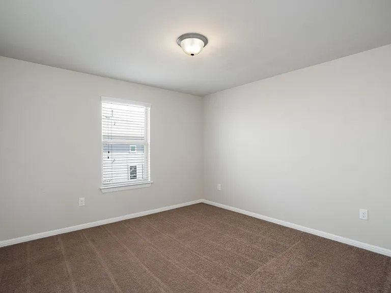 156 Triumph Rd — Photo 14
