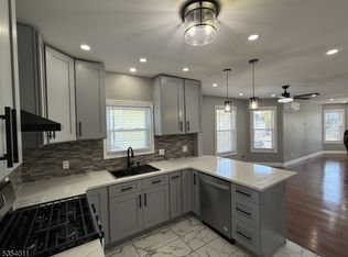 25 Myrtle St, Bloomfield, NJ 07003