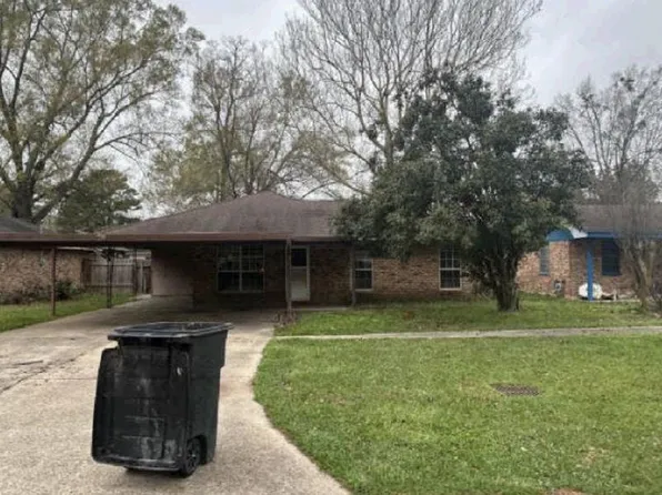 12209 Strauss Dr, Baton Rouge, LA 70811