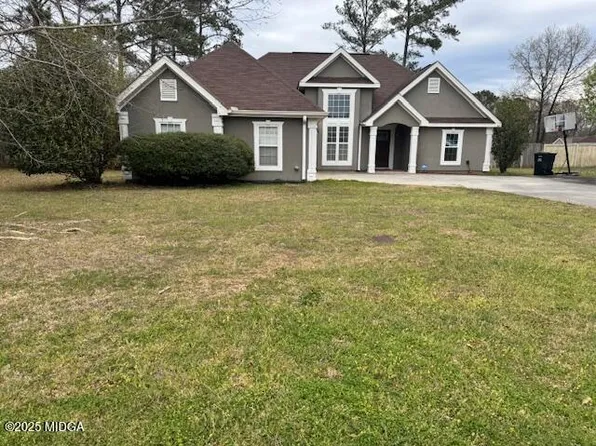 110 Saint George Pl, Byron, GA 31008