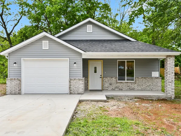 3016 W Chestnut Street, Springfield, MO 65803