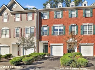 115 Meadow Ln, Nanuet, NY 10954