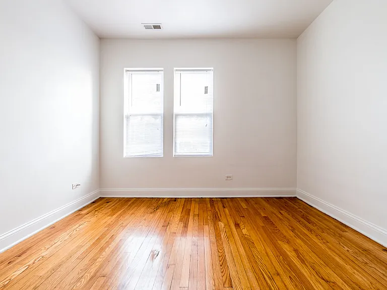8000 S Paulina — Photo 14